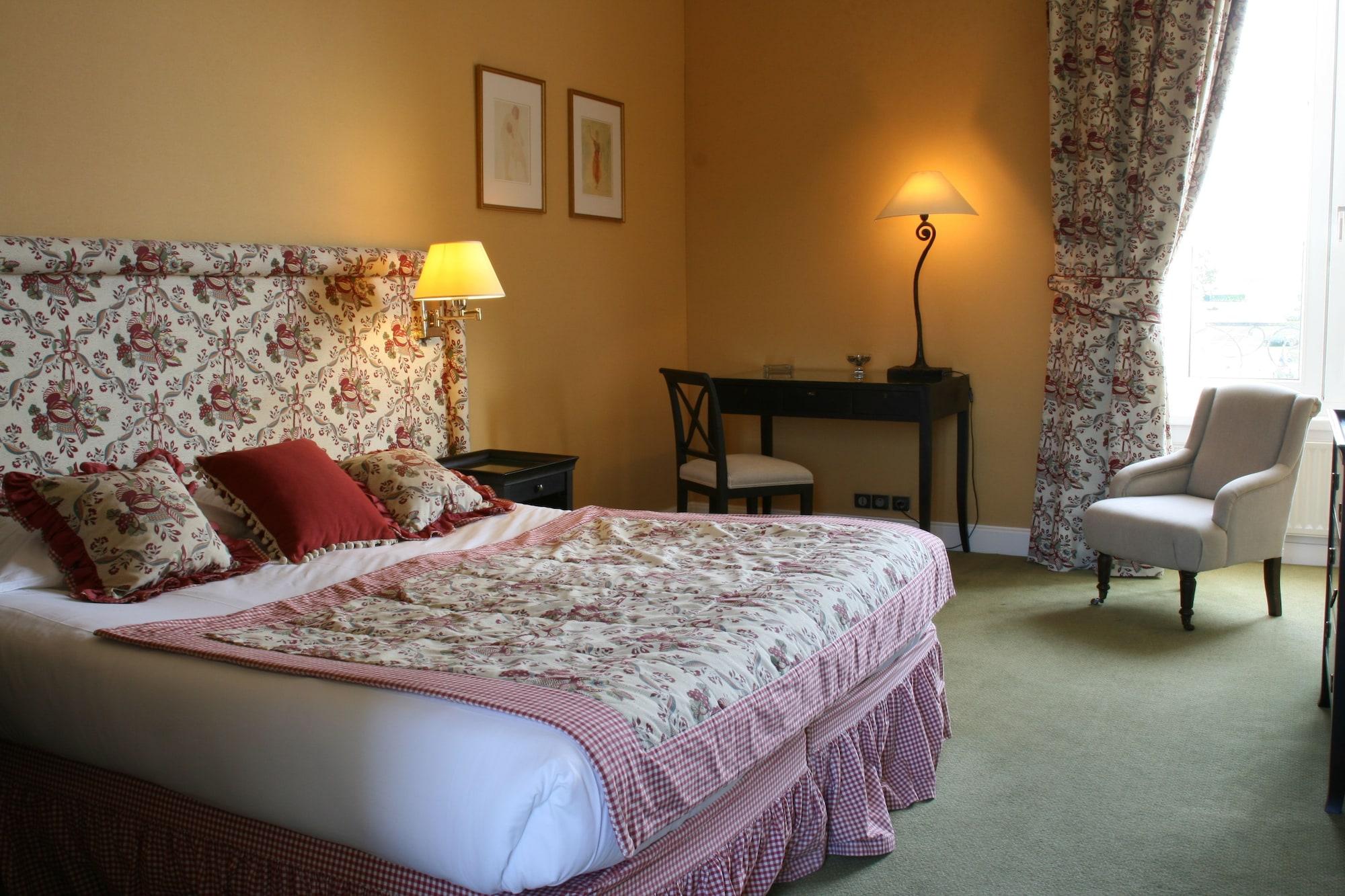 Grand Hotel "Chateau De Sully" - Piscine & Spa -Teritoria Sully  Εξωτερικό φωτογραφία